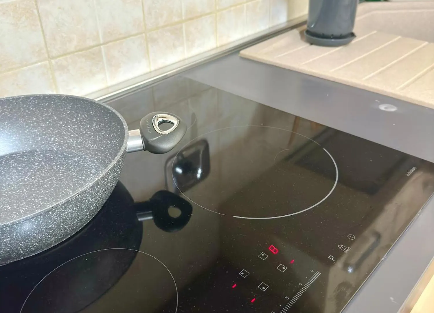 Dude House - Spacious New Flat Near Metro A Station Rome Apartment