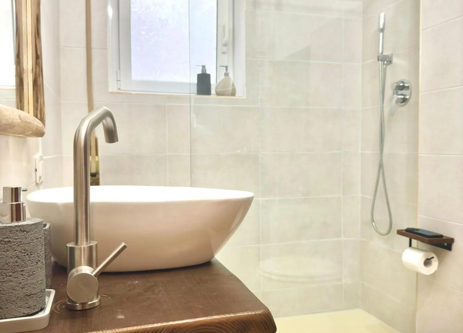 Dude House - Spacious New Flat Near Metro A Station Rome